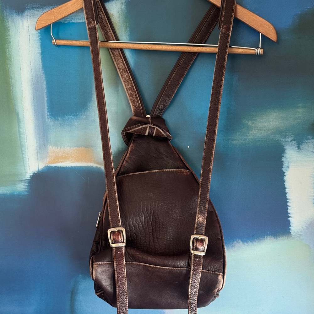 Leather Ranch convertible sling backpack - Picture 5 of 6